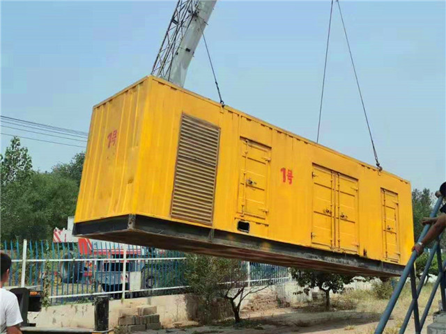 新龙镇300KW柴油发电机组油耗是多少?