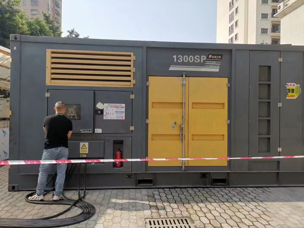 新龙镇100kw柴油发电机组的机油应该如何选择？