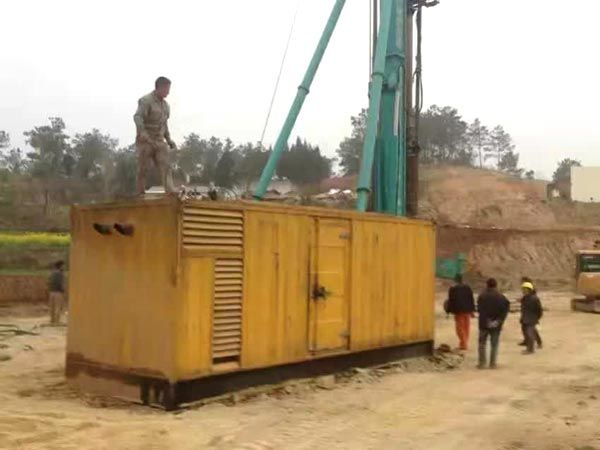 新龙镇如何判断水冷式机油散热器密封件是否需要更换?